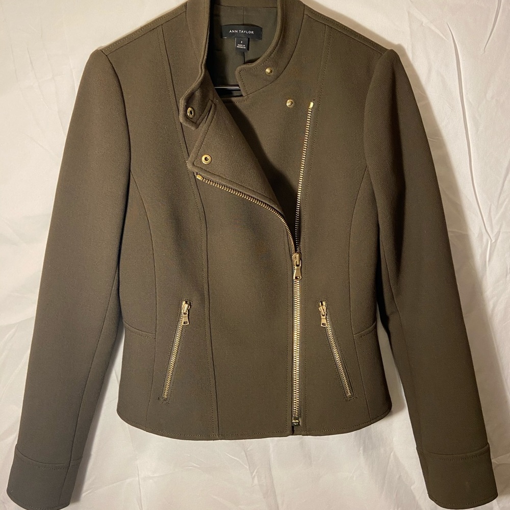Ann Taylor olive blazer jacket, size 2 - Picture 7 of 8